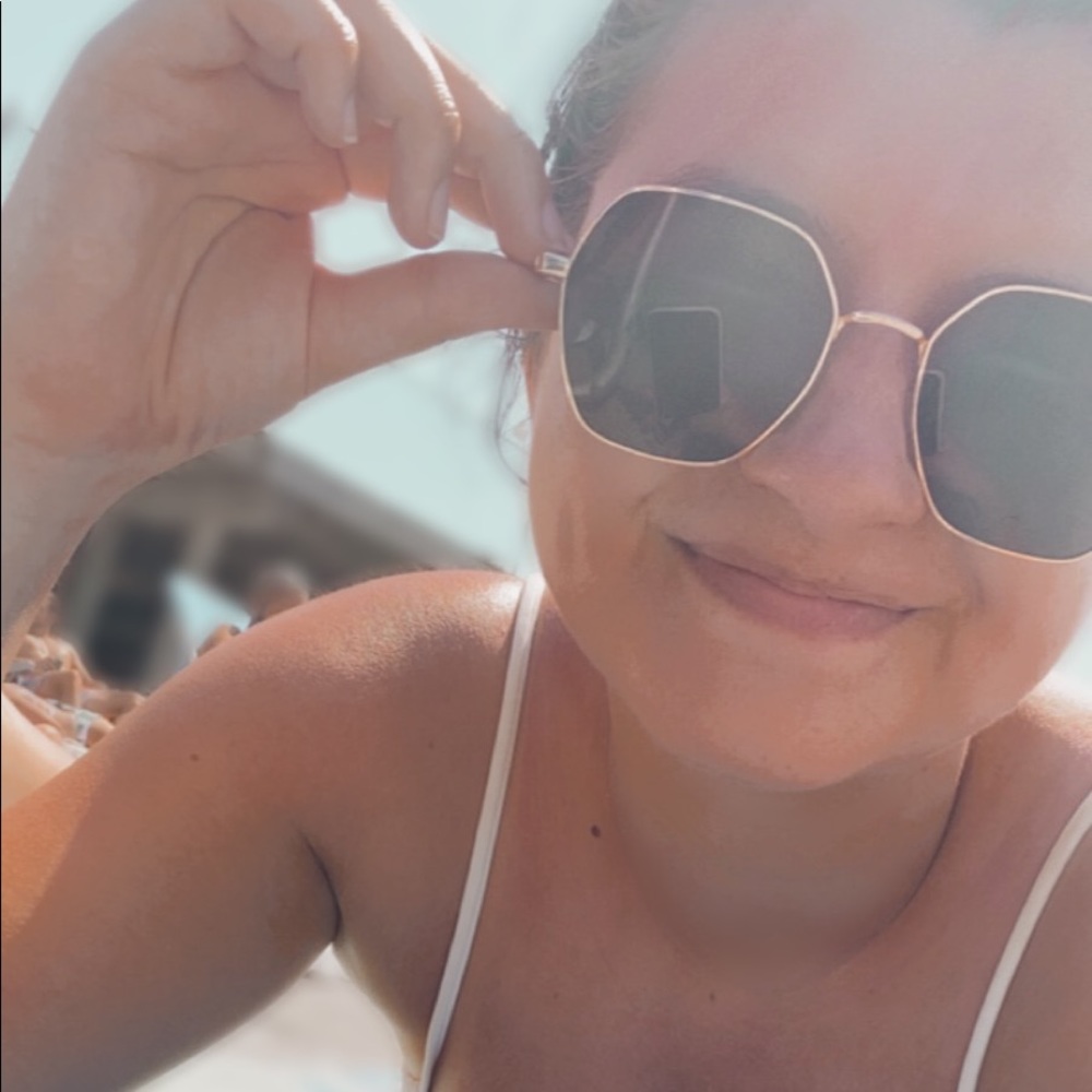 Meet your Posher, Haley